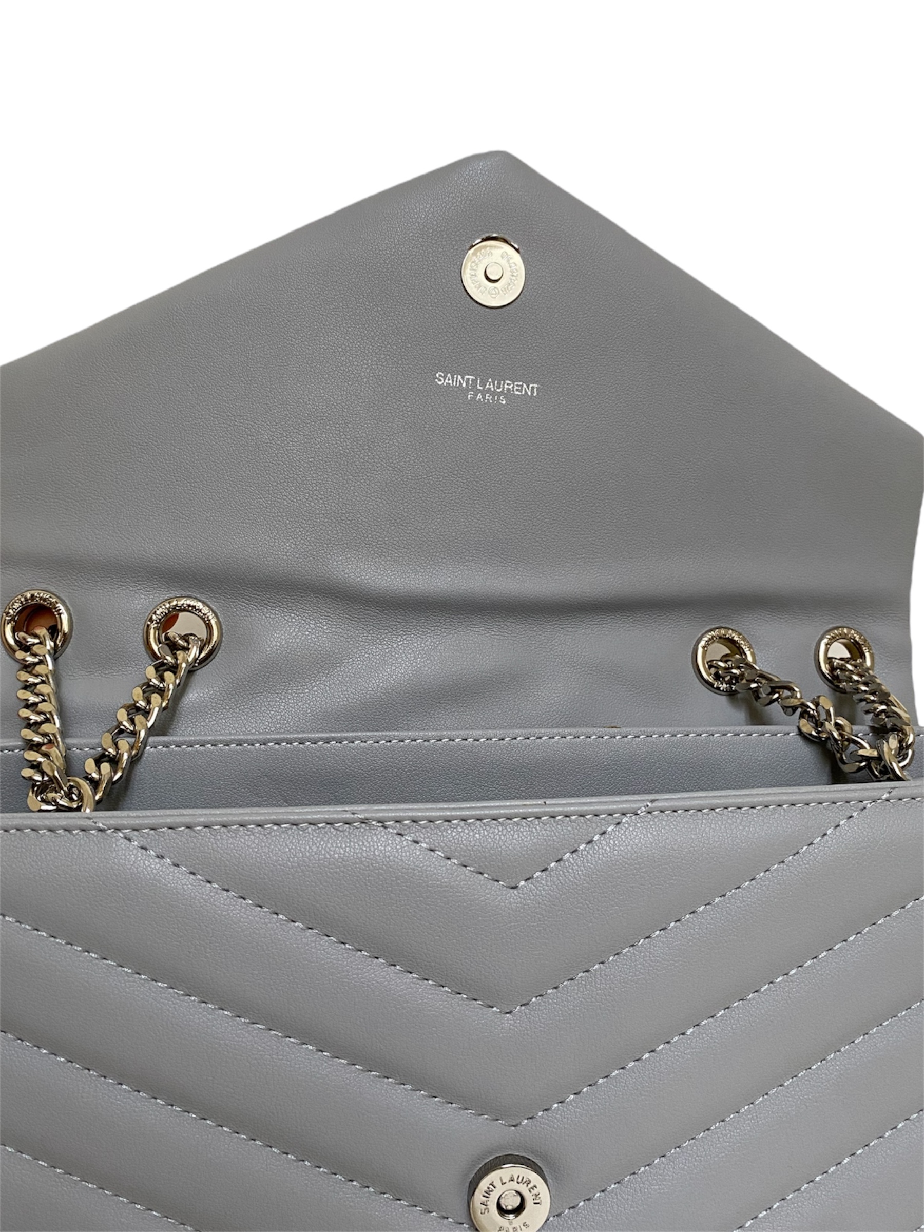 Bolso Puffer mediano gris - Image 6